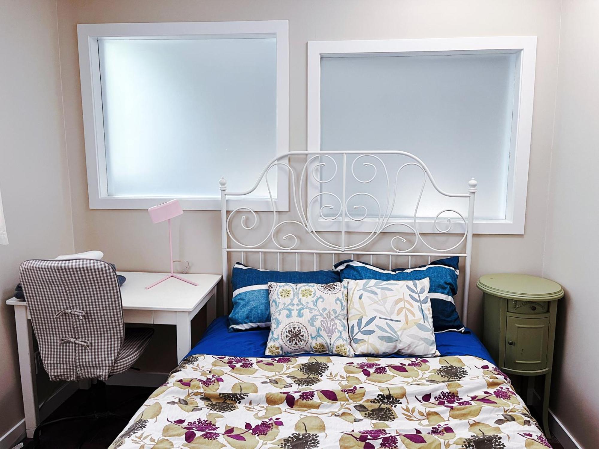 Апартаменты Calgary-Banff House Close Lrt&Dt&Free Parking Экстерьер фото
