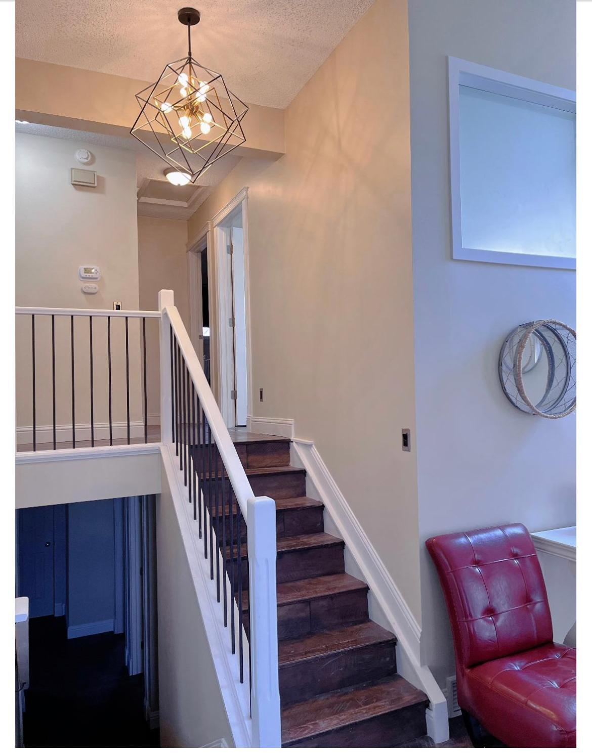 Апартаменты Calgary-Banff House Close Lrt&Dt&Free Parking Экстерьер фото